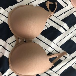 Victoria’s Secret pad perfect coverage bra 34DDD